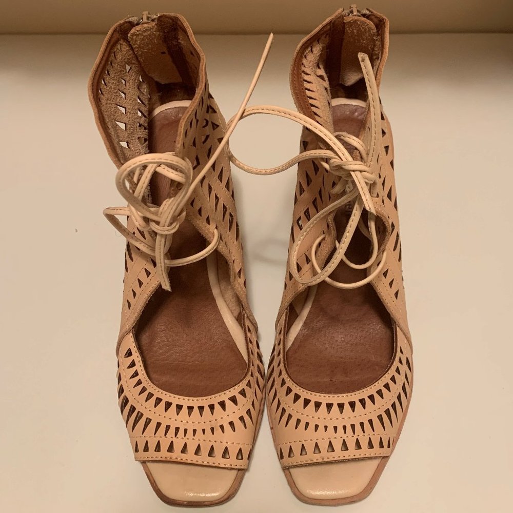 Jeffrey Campbell Rodillo Wedge Sandal - 9.5